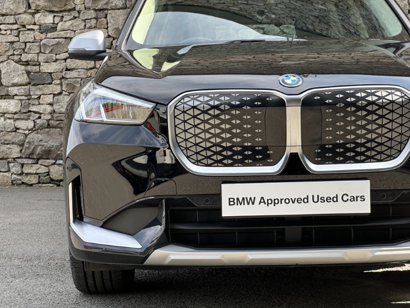 2024 (24) BMW iX1 xDrive30 xLine  5621216