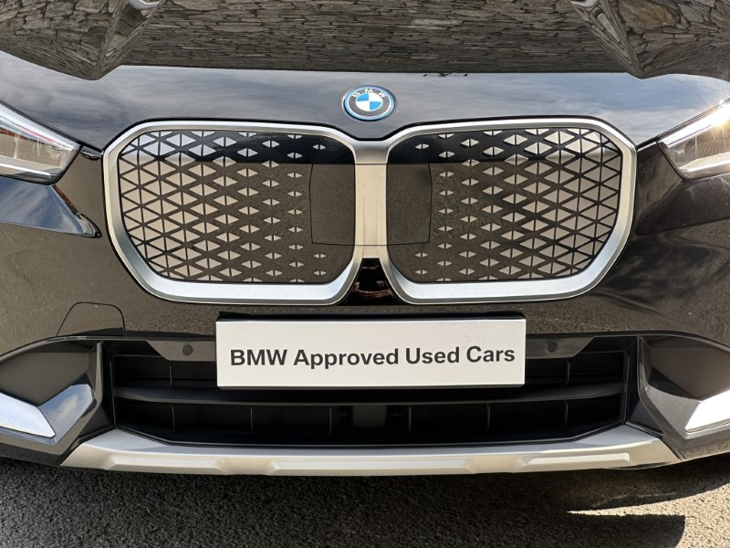 2024 (24) BMW iX1 xDrive30 xLine  5621217