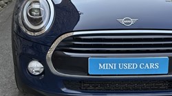 2019 (19) MINI HATCHBACK 1.5 Cooper Classic II 3dr 5620909