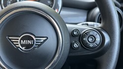 2019 (19) MINI HATCHBACK 1.5 Cooper Classic II 3dr 5620908