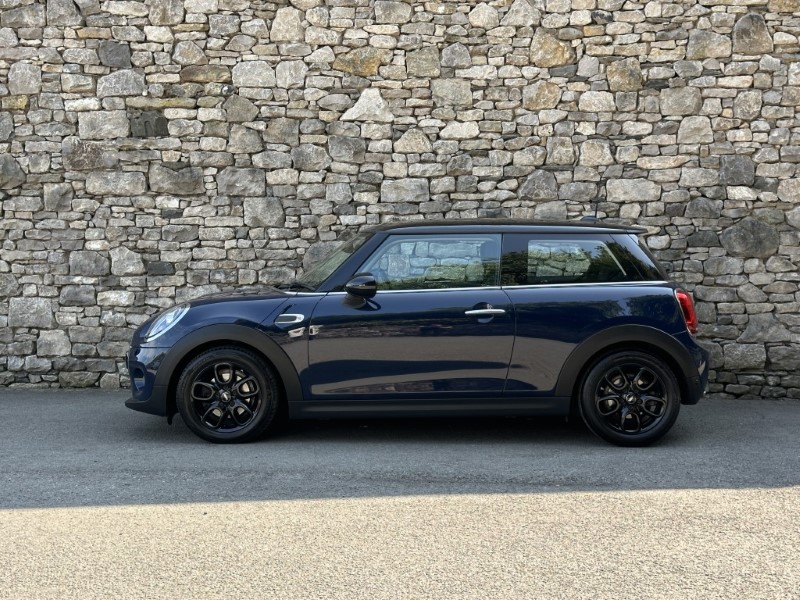 2019 (19) MINI HATCHBACK 1.5 Cooper Classic II 3dr  5620921