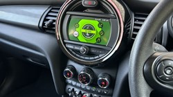 2019 (19) MINI HATCHBACK 1.5 Cooper Classic II 3dr 5620922