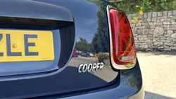 2019 (19) MINI HATCHBACK 1.5 Cooper Classic II 3dr 5620892