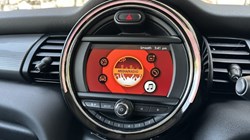 2019 (19) MINI HATCHBACK 1.5 Cooper Classic II 3dr 5620924
