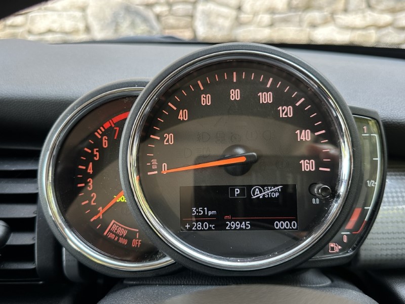2019 (19) MINI HATCHBACK 1.5 Cooper Classic II 3dr  5620950