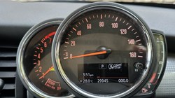 2019 (19) MINI HATCHBACK 1.5 Cooper Classic II 3dr 5620950