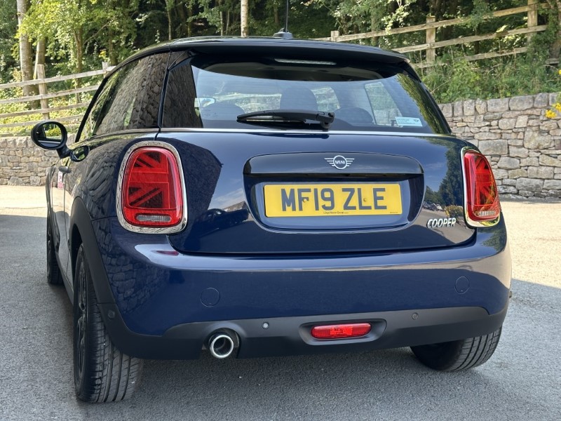 2019 (19) MINI HATCHBACK 1.5 Cooper Classic II 3dr  5620889