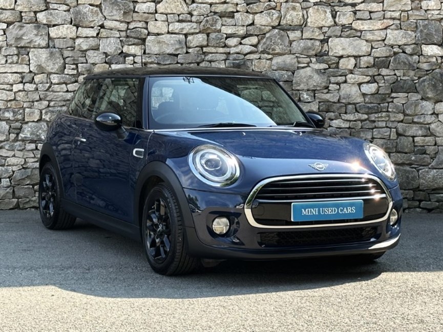 2019 (19) MINI HATCHBACK 1.5 Cooper Classic II 3dr