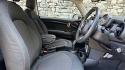2019 (19) MINI HATCHBACK 1.5 Cooper Classic II 3dr 5620895