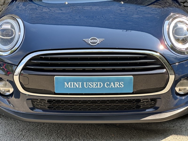 2019 (19) MINI HATCHBACK 1.5 Cooper Classic II 3dr  5620943