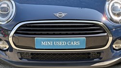 2019 (19) MINI HATCHBACK 1.5 Cooper Classic II 3dr 5620943