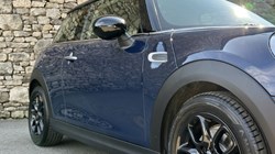 2019 (19) MINI HATCHBACK 1.5 Cooper Classic II 3dr 5620947