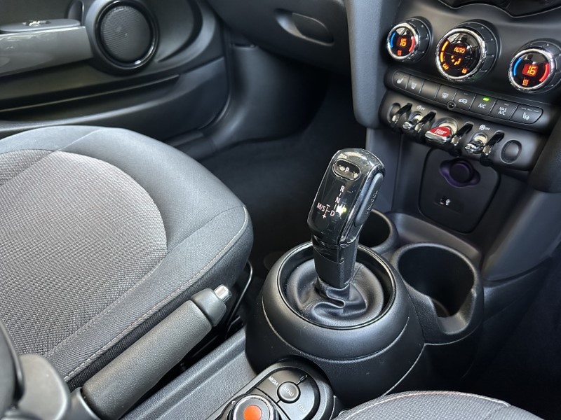 2019 (19) MINI HATCHBACK 1.5 Cooper Classic II 3dr  5620903