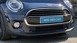 2019 (19) MINI HATCHBACK 1.5 Cooper Classic II 3dr 5620941