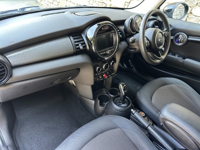 2019 (19) MINI HATCHBACK 1.5 Cooper Classic II 3dr  5620912