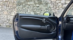 2019 (19) MINI HATCHBACK 1.5 Cooper Classic II 3dr 5620927