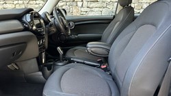 2019 (19) MINI HATCHBACK 1.5 Cooper Classic II 3dr 5620914