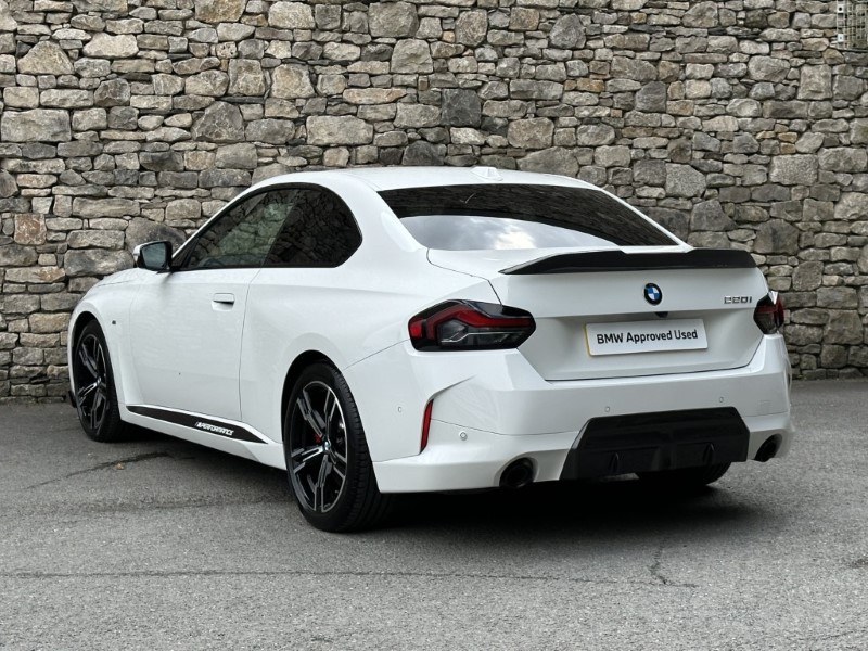 2025 (25) BMW 2 SERIES 220i M Sport 2dr Coupe  1