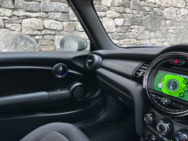 2019 (69) MINI CONVERTIBLE 1.5 Cooper Classic II 2dr 5660506