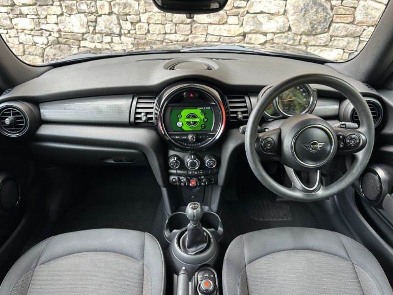 2019 (69) MINI CONVERTIBLE 1.5 Cooper Classic II 2dr 5660534