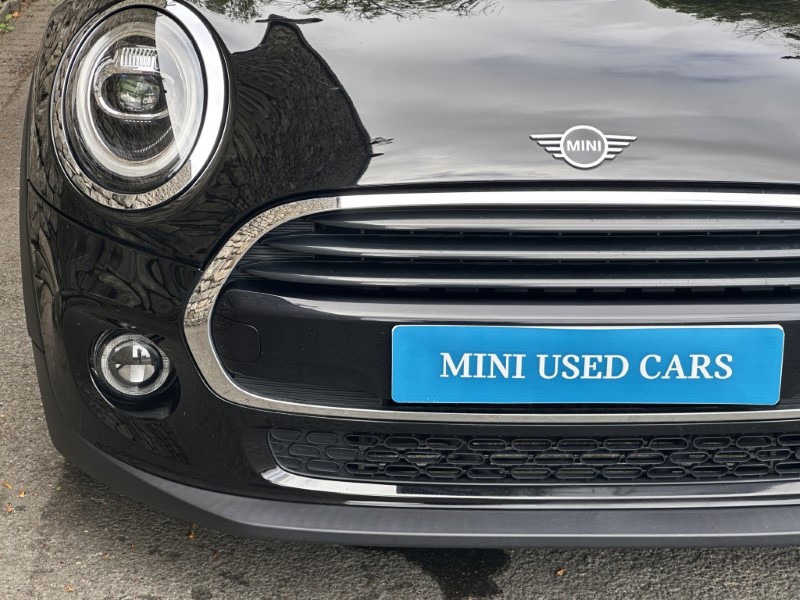 2019 (69) MINI CONVERTIBLE 1.5 Cooper Classic II 2dr 5660515