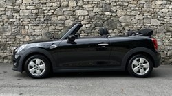 2019 (69) MINI CONVERTIBLE 1.5 Cooper Classic II 2dr 5660557