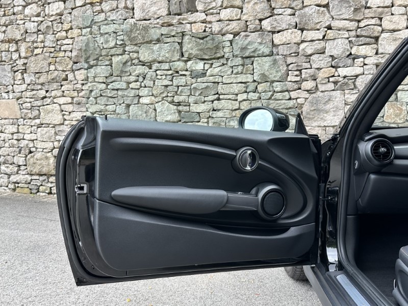 2019 (69) MINI CONVERTIBLE 1.5 Cooper Classic II 2dr 5660532