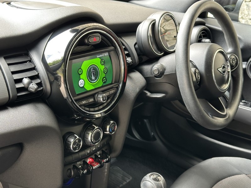 2019 (69) MINI CONVERTIBLE 1.5 Cooper Classic II 2dr 5660519