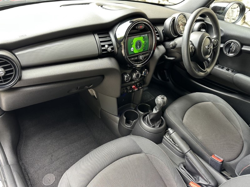 2019 (69) MINI CONVERTIBLE 1.5 Cooper Classic II 2dr 5660518
