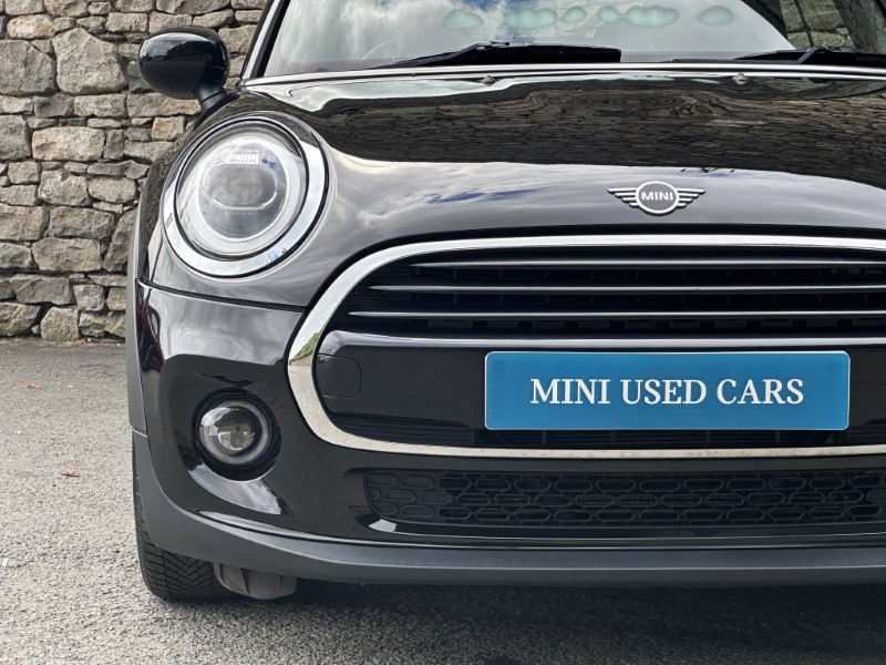 2019 (69) MINI CONVERTIBLE 1.5 Cooper Classic II 2dr 5660545