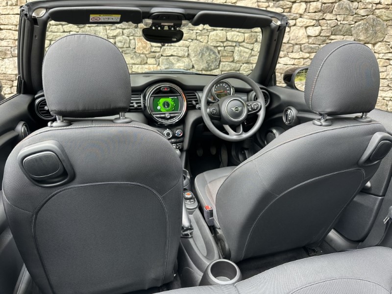 2019 (69) MINI CONVERTIBLE 1.5 Cooper Classic II 2dr 5660561