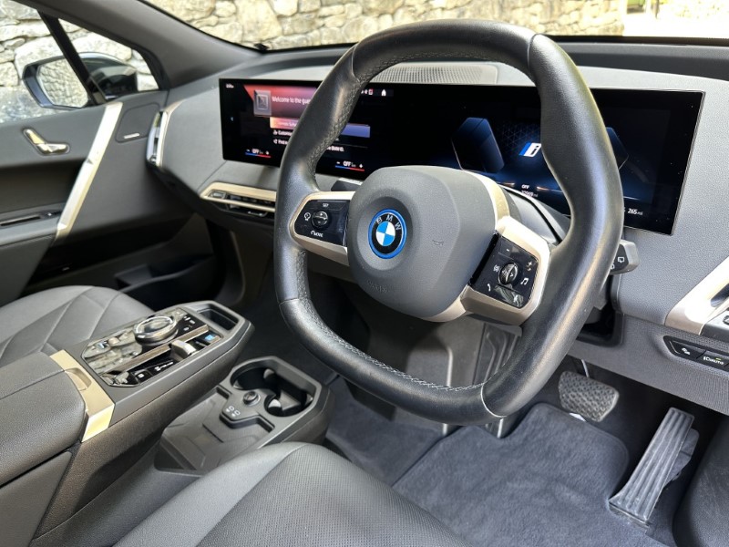 2023 (23) BMW iX xDrive40 M Sport  5635766