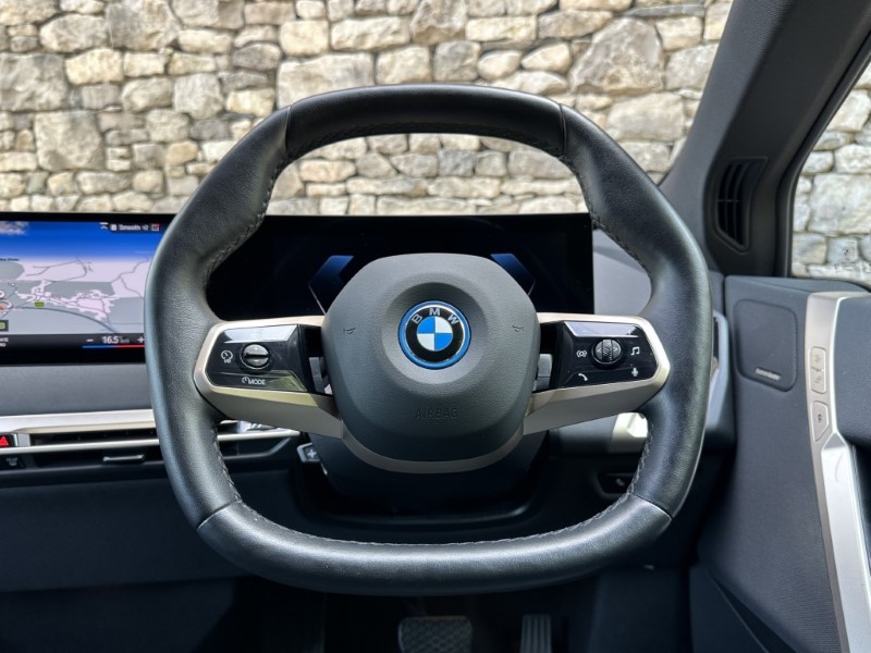 2023 (23) BMW iX xDrive40 M Sport  5635808