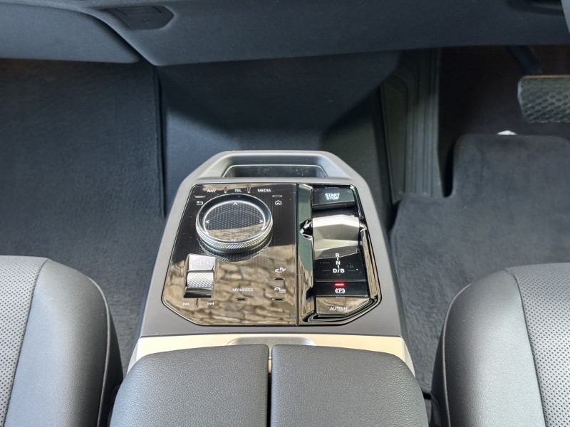2023 (23) BMW iX xDrive40 M Sport  5635810