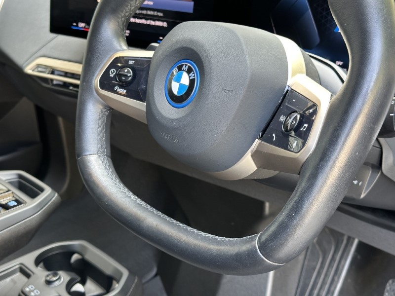 2023 (23) BMW iX xDrive40 M Sport  5635767
