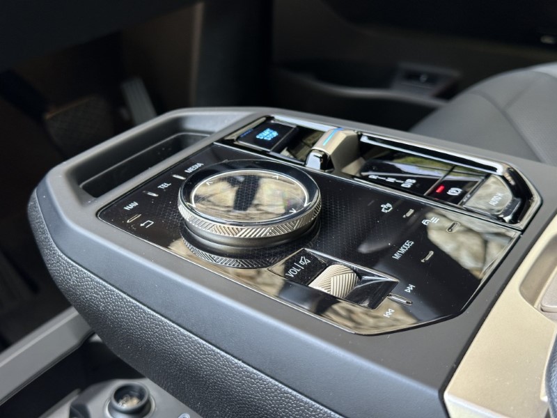 2023 (23) BMW iX xDrive40 M Sport  5635792