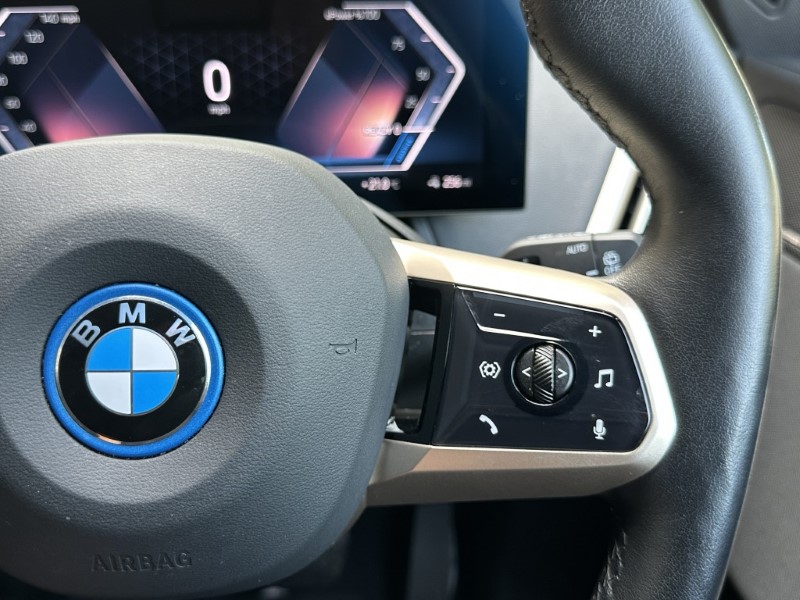 2023 (23) BMW iX xDrive40 M Sport  5635779