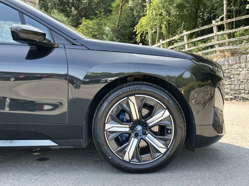 2023 (23) BMW iX xDrive40 M Sport  5635823