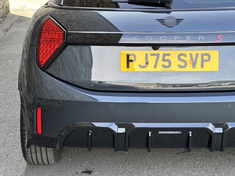 2025 (75) MINI COOPER 2.0 S Sport 3dr Auto 5625255