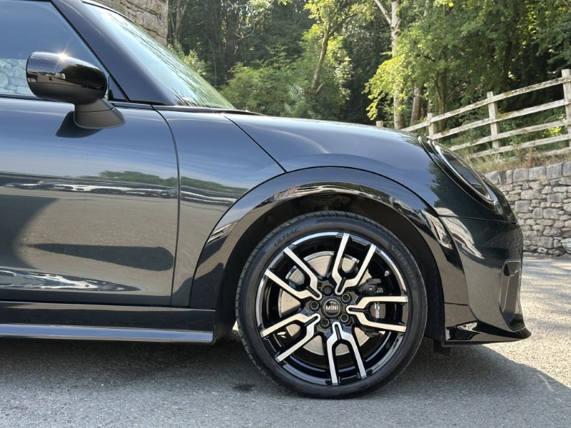 2025 (75) MINI COOPER 2.0 S Sport 3dr Auto 5625319