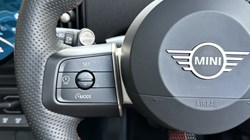 2025 (75) MINI COOPER 2.0 S Sport 3dr Auto 5625275