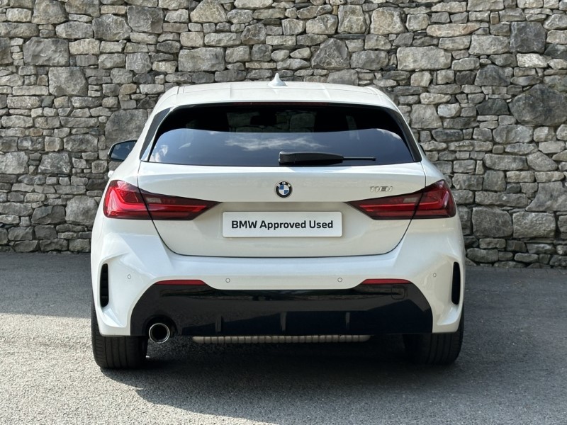 2022 (22) BMW 1 SERIES 118i M Sport 5dr  5636872