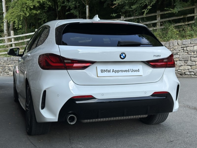 2022 (22) BMW 1 SERIES 118i M Sport 5dr  5636833