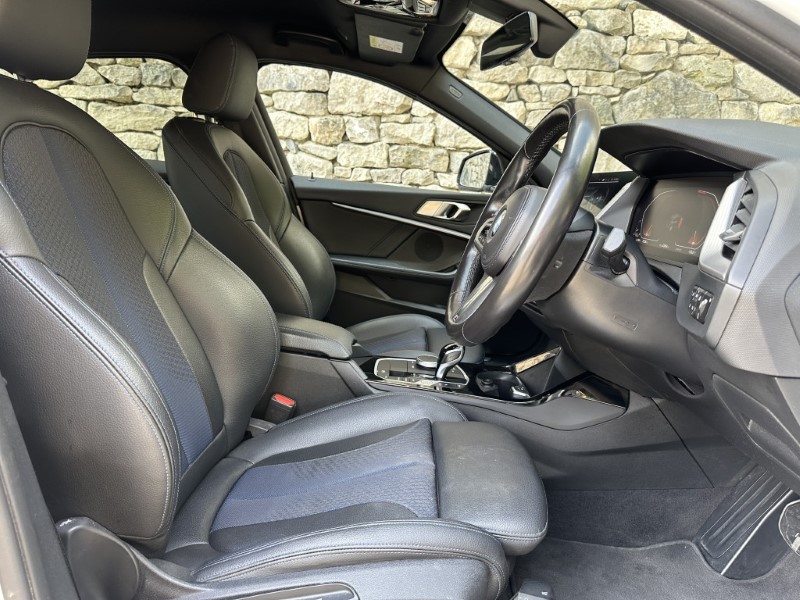 2022 (22) BMW 1 SERIES 118i M Sport 5dr  5636841
