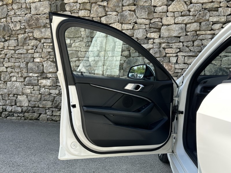 2022 (22) BMW 1 SERIES 118i M Sport 5dr  5636874