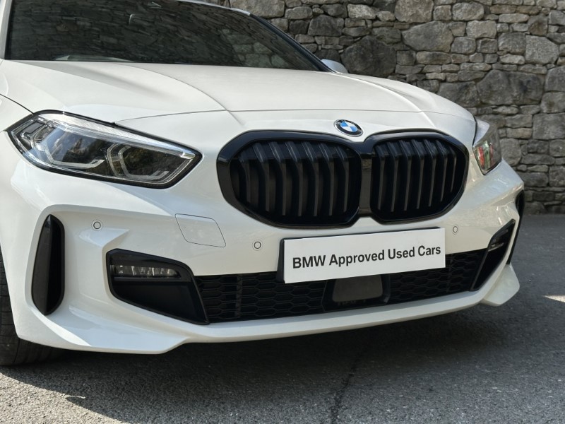 2022 (22) BMW 1 SERIES 118i M Sport 5dr  5636891