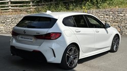 2022 (22) BMW 1 SERIES 118i M Sport 5dr 5636897