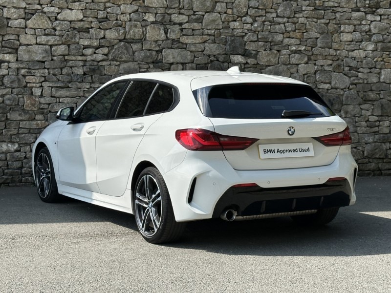 2022 (22) BMW 1 SERIES 118i M Sport 5dr  5636873
