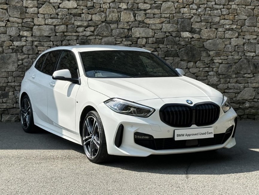 2022 (22) BMW 1 SERIES 118i M Sport 5dr