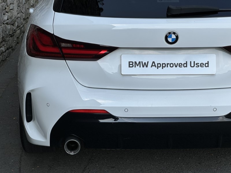 2022 (22) BMW 1 SERIES 118i M Sport 5dr  5636834
